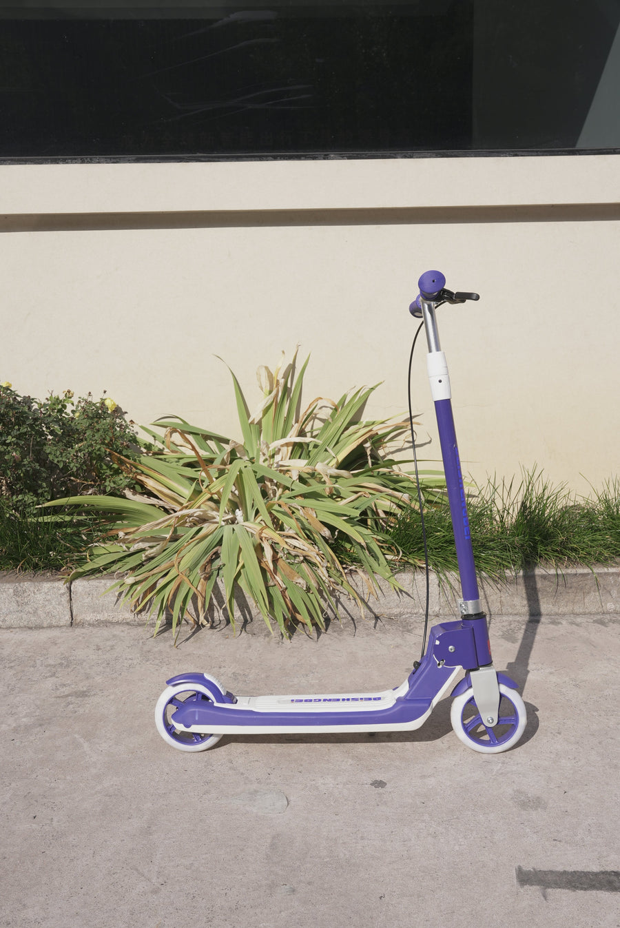 Kids’ scooter (non-electric) Angle 5